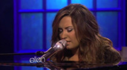 Demi Lovato Performs Skyscraper on the Ellen Show (47)