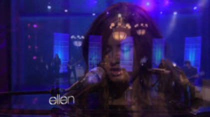 Demi Lovato Performs Skyscraper on the Ellen Show (152)