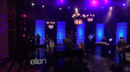 Demi Lovato Performs Skyscraper on the Ellen Show (155)