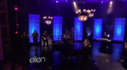Demi Lovato Performs Skyscraper on the Ellen Show (167)