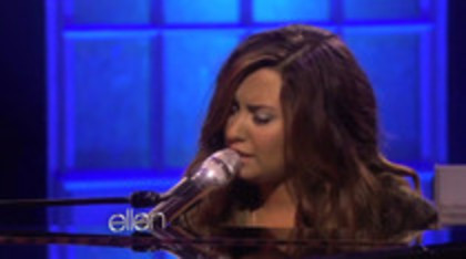 Demi Lovato Performs Skyscraper on the Ellen Show (197)