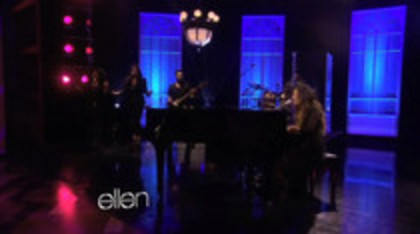 Demi Lovato Performs Skyscraper on the Ellen Show (235)