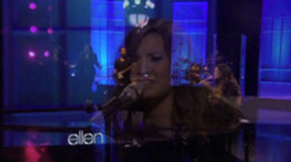 Demi Lovato Performs Skyscraper on the Ellen Show (239)