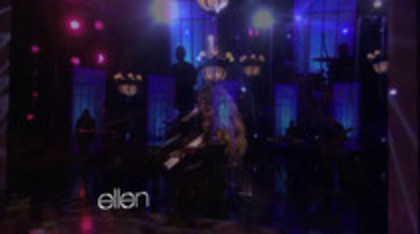 Demi Lovato Performs Skyscraper on the Ellen Show (245)