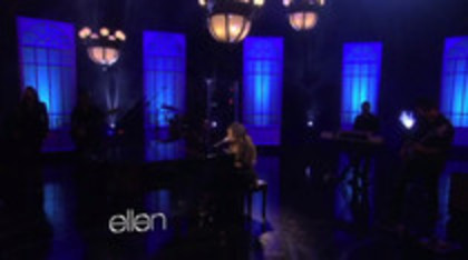 Demi Lovato Performs Skyscraper on the Ellen Show (306)