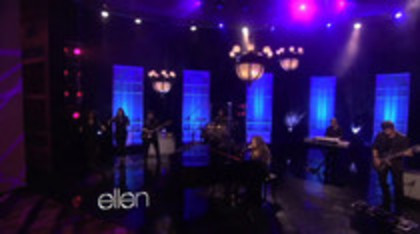 Demi Lovato Performs Skyscraper on the Ellen Show (394)