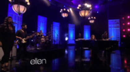 Demi Lovato Performs Skyscraper on the Ellen Show (444)