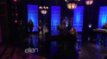 Demi Lovato Performs Skyscraper on the Ellen Show (519)