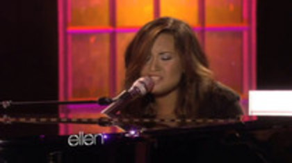 Demi Lovato Performs Skyscraper on the Ellen Show (571) - Demilush - Demi Lovato Performs Skyscraper on the Ellen Show Part oo2