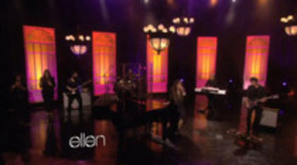 Demi Lovato Performs Skyscraper on the Ellen Show (605)