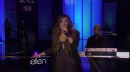 Demi Lovato Performs Skyscraper on the Ellen Show (611)