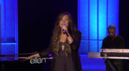 Demi Lovato Performs Skyscraper on the Ellen Show (614)