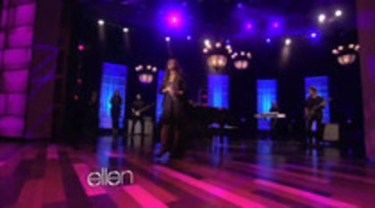 Demi Lovato Performs Skyscraper on the Ellen Show (626)