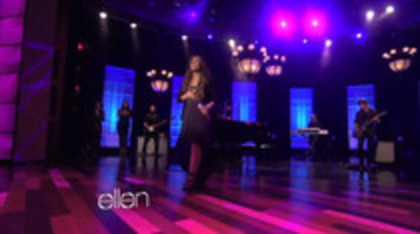 Demi Lovato Performs Skyscraper on the Ellen Show (629)
