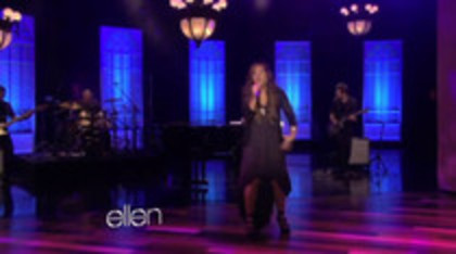 Demi Lovato Performs Skyscraper on the Ellen Show (640)