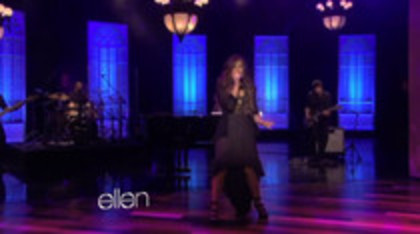 Demi Lovato Performs Skyscraper on the Ellen Show (641)