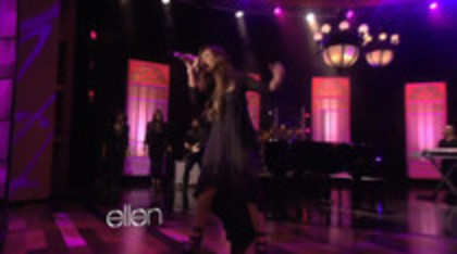Demi Lovato Performs Skyscraper on the Ellen Show (652)