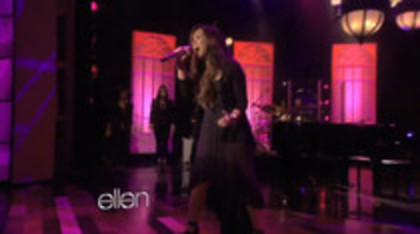 Demi Lovato Performs Skyscraper on the Ellen Show (654)