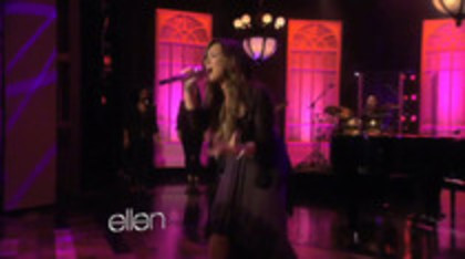 Demi Lovato Performs Skyscraper on the Ellen Show (656)