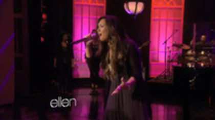Demi Lovato Performs Skyscraper on the Ellen Show (659)
