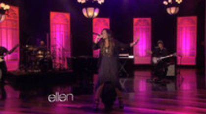 Demi Lovato Performs Skyscraper on the Ellen Show (664)