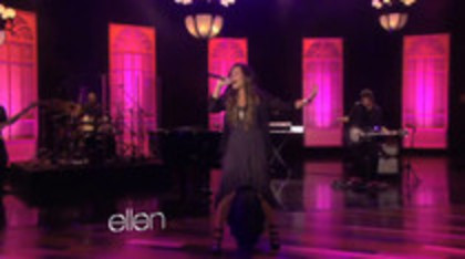 Demi Lovato Performs Skyscraper on the Ellen Show (665)