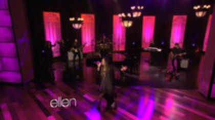 Demi Lovato Performs Skyscraper on the Ellen Show (674)