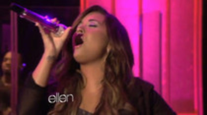 Demi Lovato Performs Skyscraper on the Ellen Show (682)