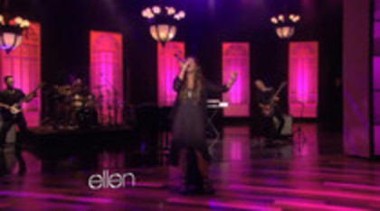 Demi Lovato Performs Skyscraper on the Ellen Show (686)