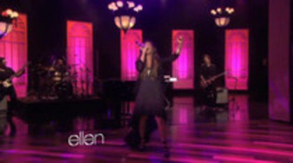 Demi Lovato Performs Skyscraper on the Ellen Show (687)