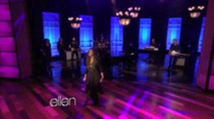 Demi Lovato Performs Skyscraper on the Ellen Show (709)