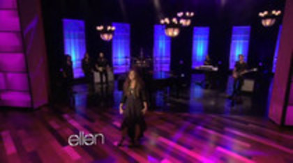 Demi Lovato Performs Skyscraper on the Ellen Show (711)