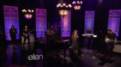 Demi Lovato Performs Skyscraper on the Ellen Show (843)