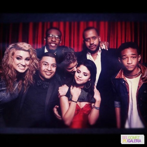 043InstagramOthers - 1 03 2012 Selena at  Justins 18th Bday Party