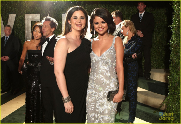 selena-gomez-vf-oscar-party-04