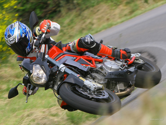 24393603_JUMXYBQLE - POZE DESKTOP DIVERSE