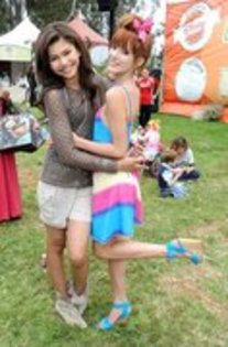 39756174_JAAILQTTD - poze shake-it-up