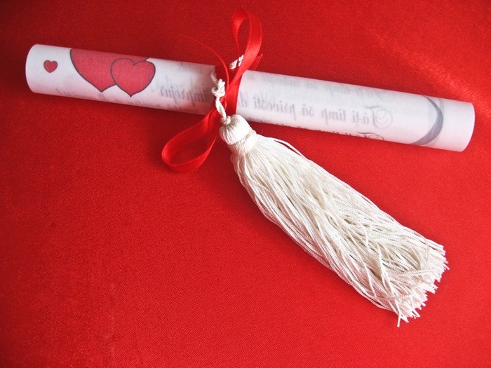 mesaj-de-dragoste-cu-ciucure