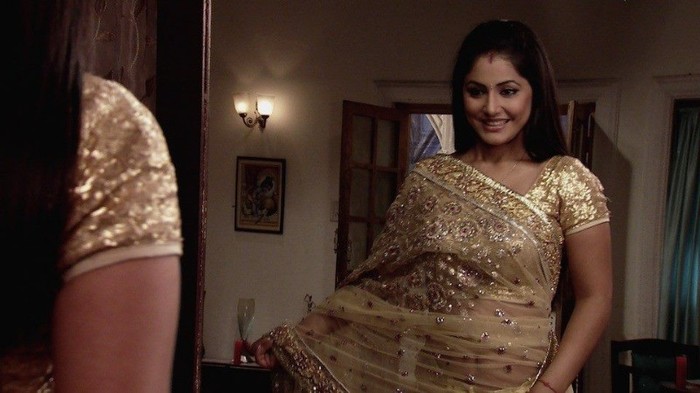 384959_303806392963256_268107549866474_1294960_749250502_n - Akshara-Hina Khan