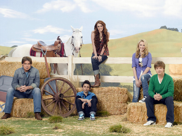 cast-of-hannah-montana-forever-2 - disney 6