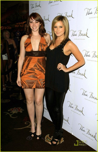 ashleytsidalebank03ra1 - disney2012