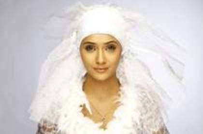 65571639_YOGDRPP2 - sara khan 3