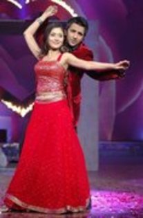 65571642_OIAKBOI - sara khan 3