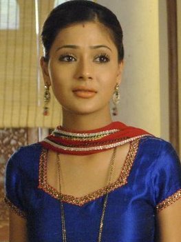 261273_10150221260594556_165475334555_6958110_6197394_n - sara khan