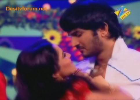 Archana & Manav in Love [23]