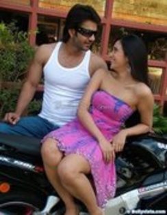 28698923_FTSIZYBJH - D-Shilpa Anand-D