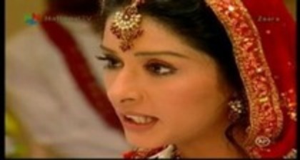 28412376_GTCVMYXTT - zaara