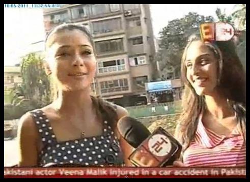 Sara Khan in Love [206]