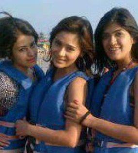 Sara Khan in Love [227]