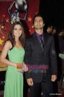 Sara Khan in Love [241]